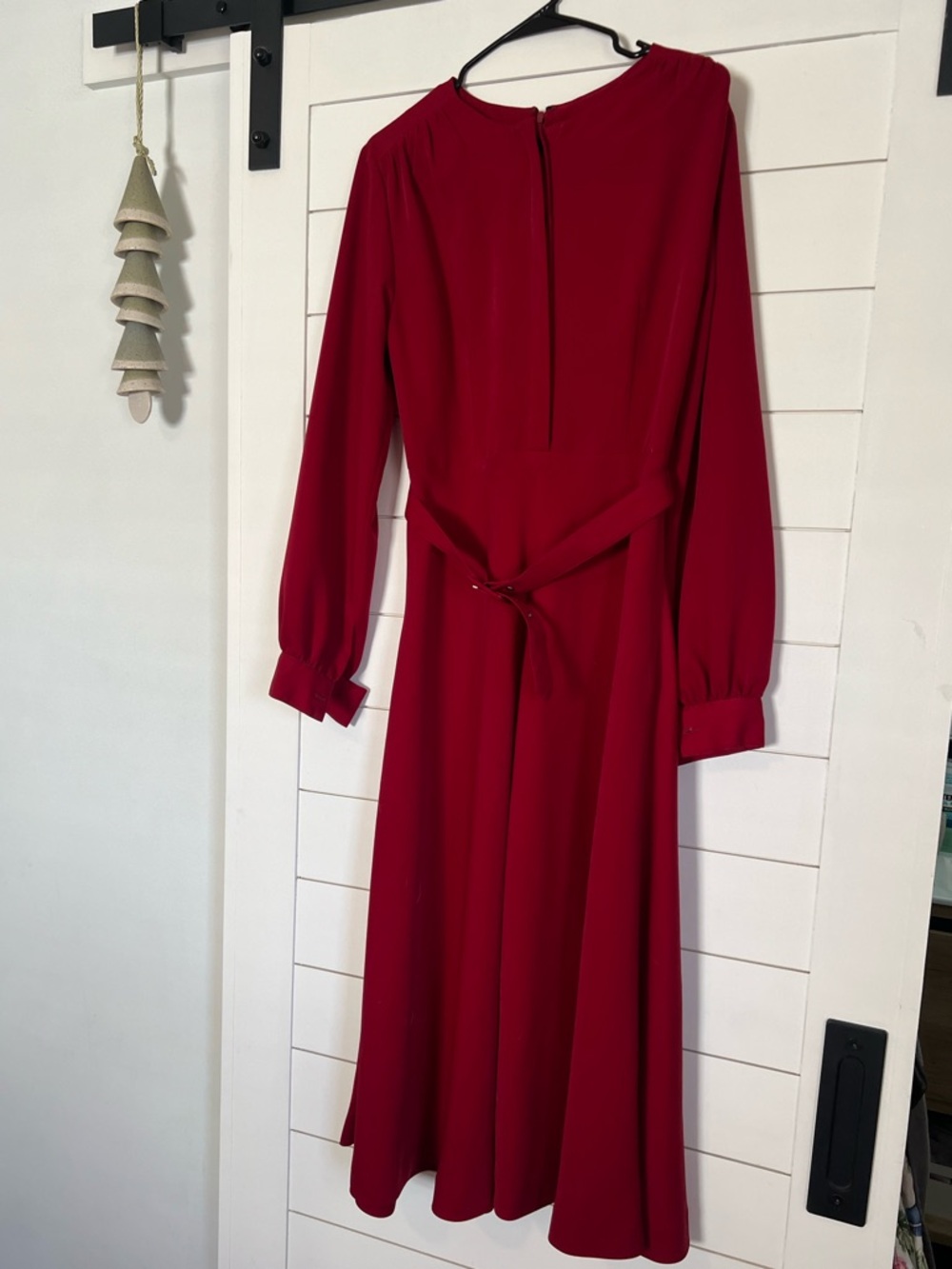 Elegant Long-Sleeve Red Midi Dress